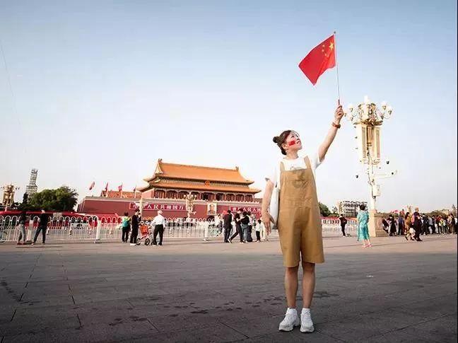 狠人我白哥，胜仗打得多，单排上分相当快，对手见了直哆嗦